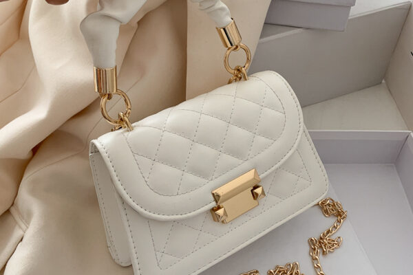 Pochi Nzuri Bei ya Jumla Kariakoo 